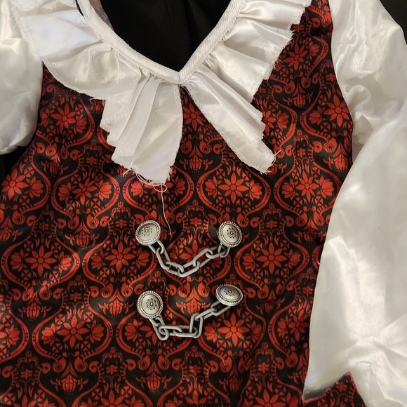 Halloween Costume - Vampire - Picture 4 of 10